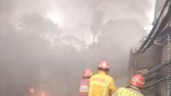 Gudang Sparepart Motor di Tajurhalang Hangus Terbakar, Kerugian Ditaksir Rp500 Juta 8 WhatsApp Image 2026 07 20 at 19.19.12