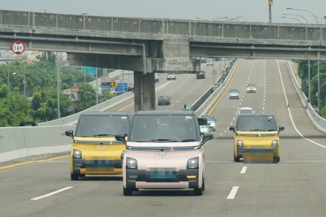 Kendaraan Listrik Masih Bebas Pajak dan Balik Nama, Bapenda DKI Nilai Kebijakan Perlu Dievaluasi 1 WhatsApp Image 2026 07 24 at 22.46.37