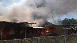 Kebakaran Melanda Asrama Personel TNI Rindam XIV Hasanuddin di Gowa, Enam Rumah Terdampak