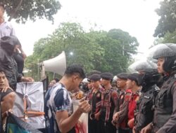 Bawa 9 Tuntutan, Mahasiswa Demo di Istana Bogor