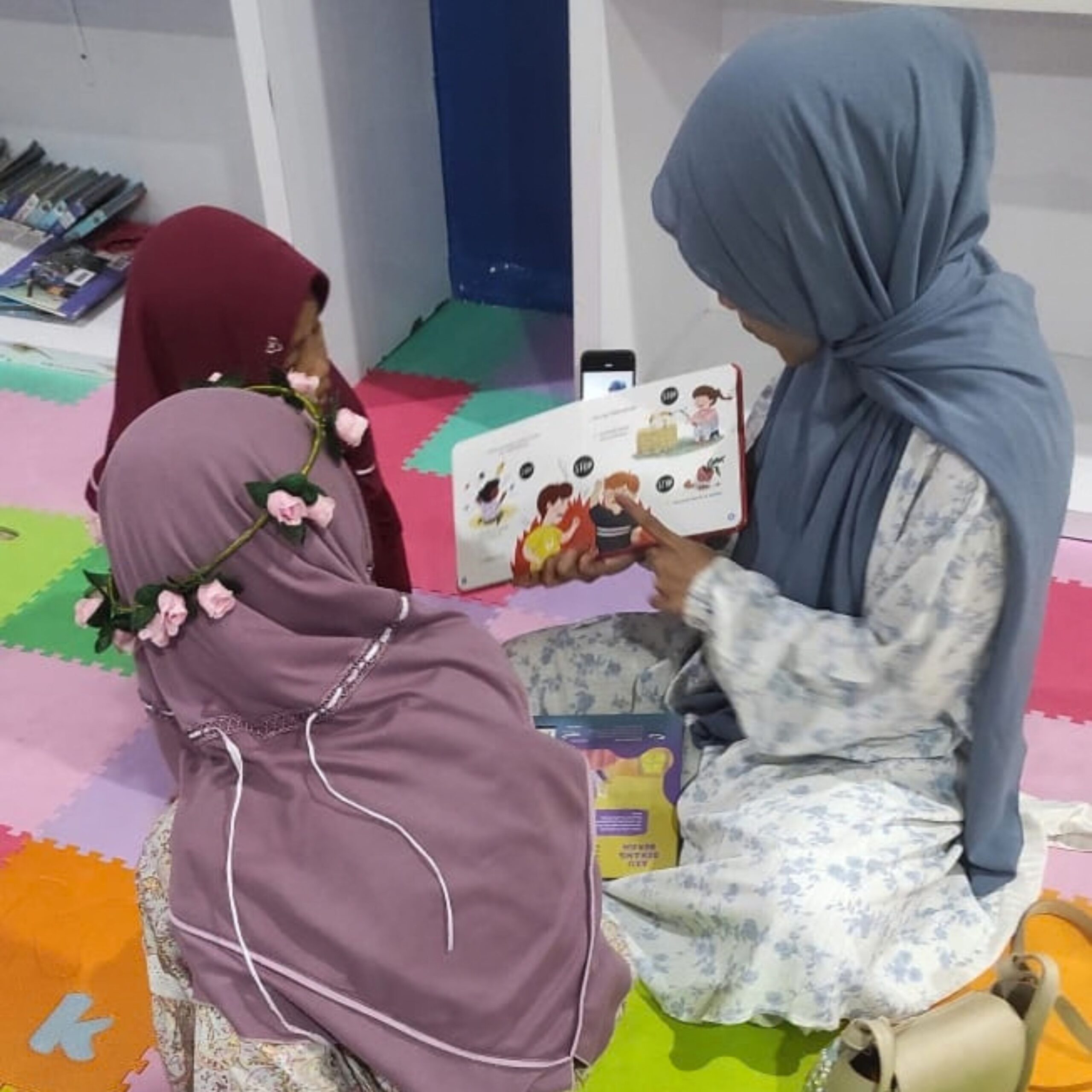 Perpustakaan Kota Bogor bisa menjadi pilihan liburan hemat dan edukatif bersama keluarga, dengan ruang baca serta Galeri Bumi Parawira.