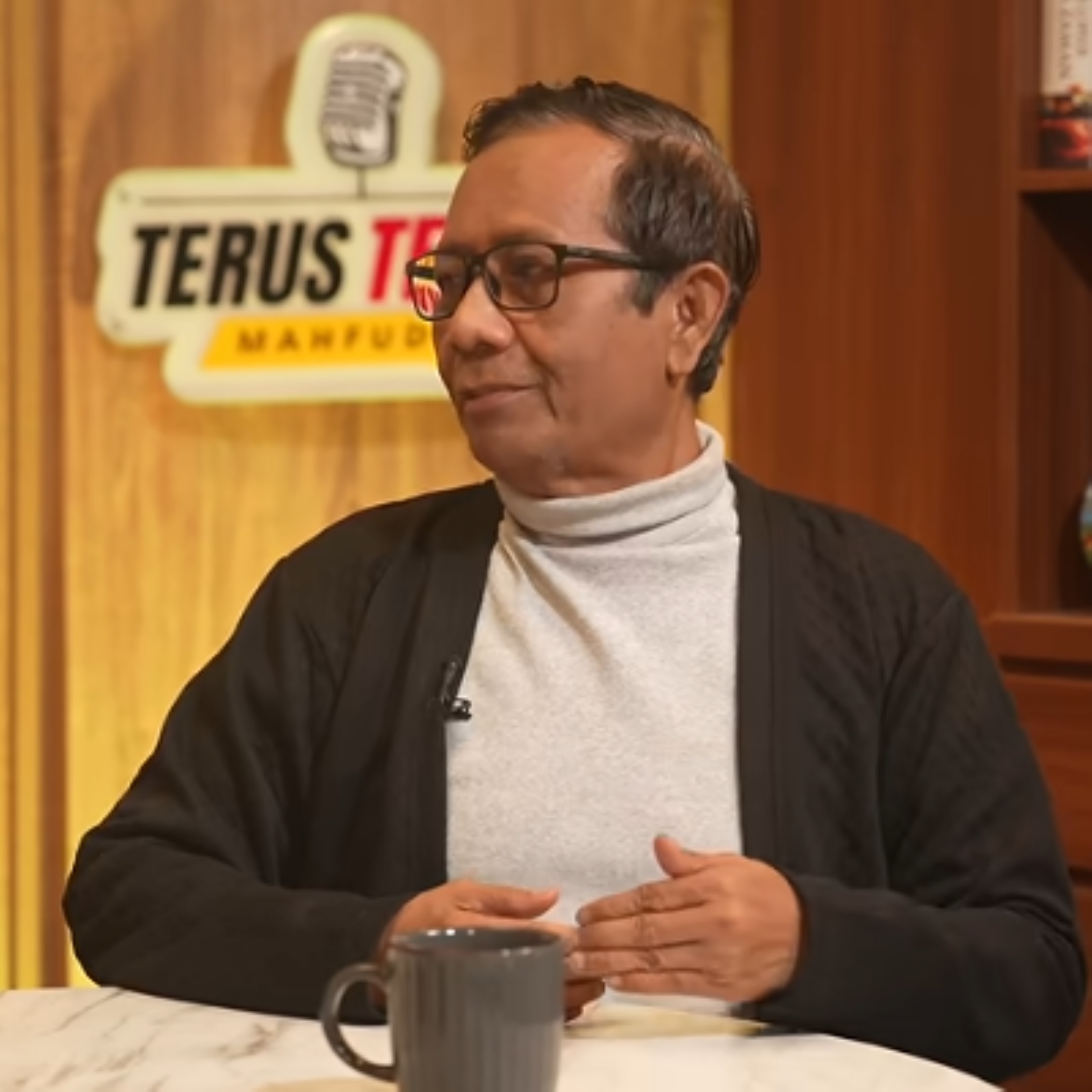 Mahfud MD Minta Aturan Pemilu Diperjelas agar Polemik Pencalonan Tak Terulang 1 Mahfud MD membahas evaluasi aturan pemilu dan polemik persyaratan pencalonan Gibran Rakabuming Raka.