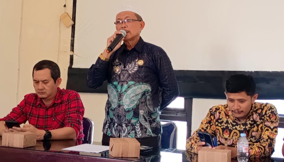 Pelayanan aktivasi Identitas Kependudukan Digital di Kelurahan Cilendek Barat, Kecamatan Bogor Barat, Kota Bogor, untuk mendukung digitalisasi bantuan sosial.