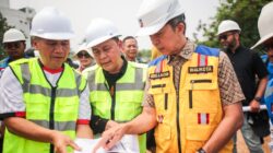 Wali Kota Bogor Dedie A. Rachim meninjau pembangunan GOM Bogor Barat di Kelurahan Cilendek Barat pada 16 Oktober 2026.