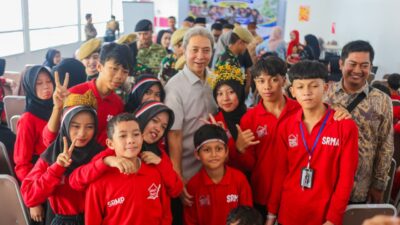 Wali Kota Bogor Dedie A. Rachim mengunjungi siswa Sekolah Rakyat Terintegrasi 6 di Jalan Ahmad Yani, Kota Bogor, Sabtu, 17 Oktober 2026.