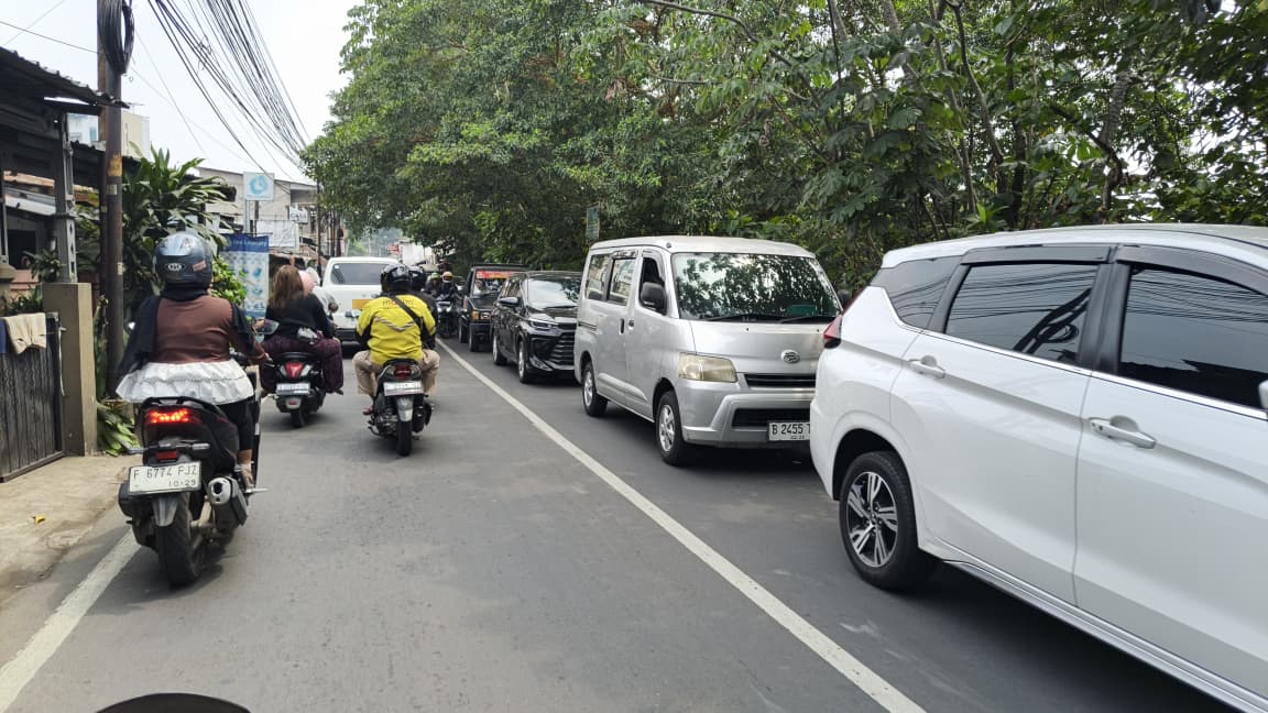 Update Jalan Kebon Pedes Bogor: Pembatas Baru, Ruas Mulai Diperlebar 2 WhatsApp Image 2026 10 19 at 16.49.44