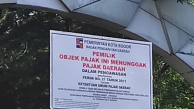 Tunggakan PBB Rp767 Juta, Plang Peringatan Terpasang di Tamansari Cyber Residence