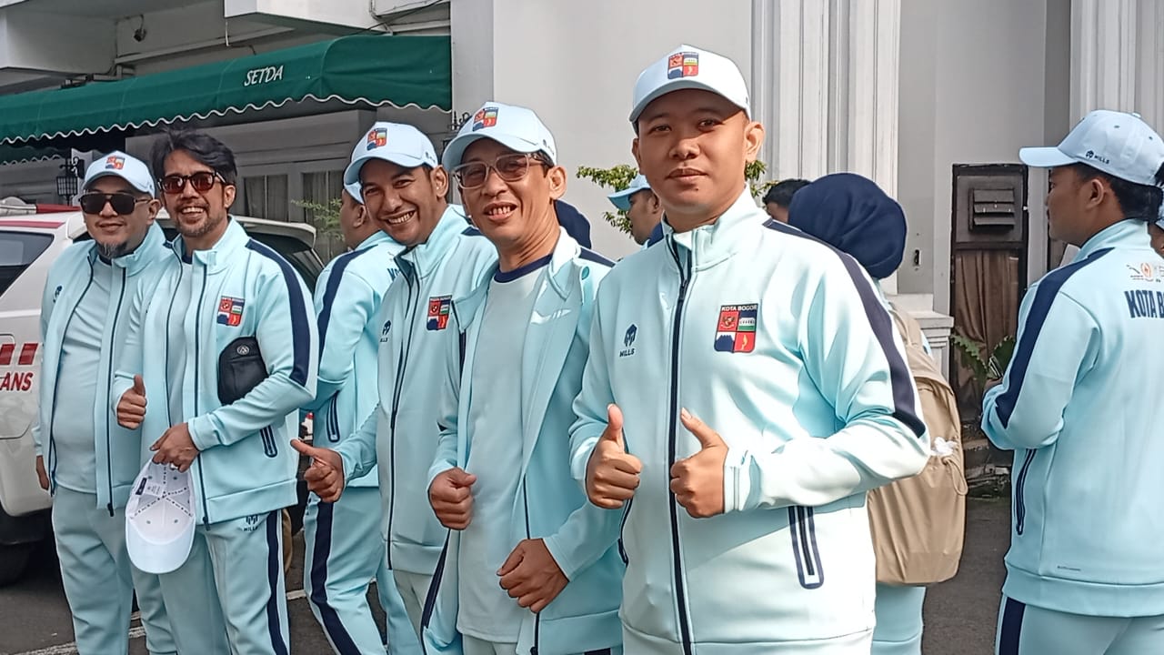 Pelepasan kontingen Kota Bogor untuk Porprov XV Jawa Barat 2026 di Plaza Balai Kota Bogor.