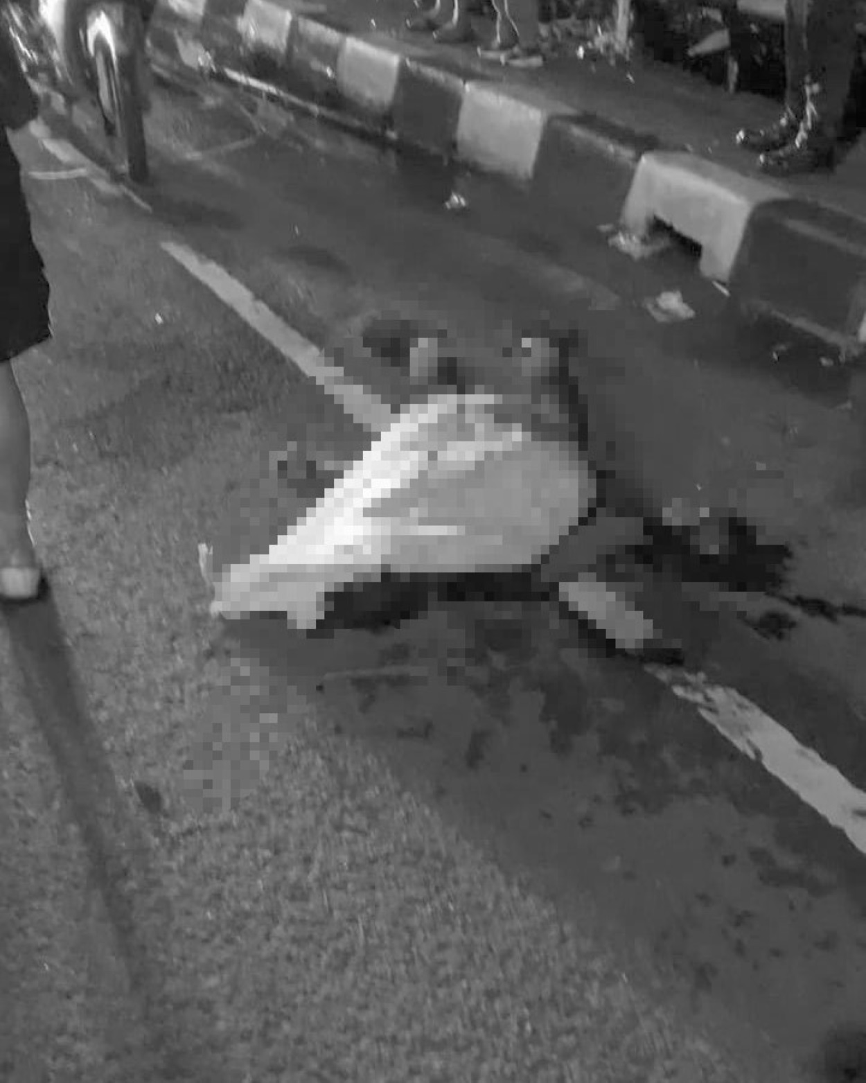 Bobotoh Muda Meninggal Bersimbah Darah Usai Laga Persib, Polisi Dalami Penyebab 1 Diduga korban pendukung Persib/Bobotoh ditemukan bersimbah darah.