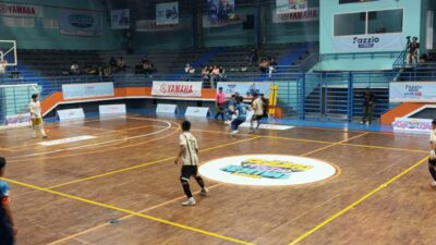 Pertandingan futsal antarpelajar dalam Yamaha Fazzio Youth Festival 2026 di GOR Pajajaran, Kota Bogor.