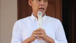 Jaro Ade Tegaskan Taat Hukum Usai Dipanggil KPK, Pemeriksaan Dijadwalkan 29 Oktober 2 Wakil Bupati Bogor Ade Ruhandi alias Jaro Ade memberikan keterangan kepada wartawan terkait pemanggilan sebagai saksi oleh KPK.