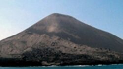 26 Kali Erupsi! Anak Krakatau Naik ke Level Siaga