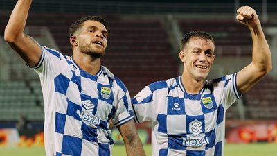 Comeback 4 Menit! Persib Bangkit dari 0-2, Curi 1 Poin dari Dewa United
