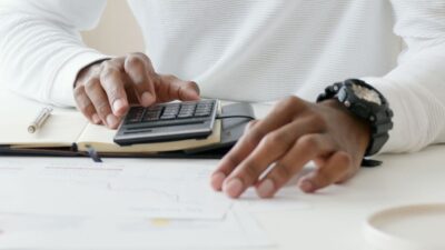 Tekanan Ekonomi Bikin Cemas? Ini 7 Cara Menurunkan Gaya Hidup Tanpa Terasa Berat