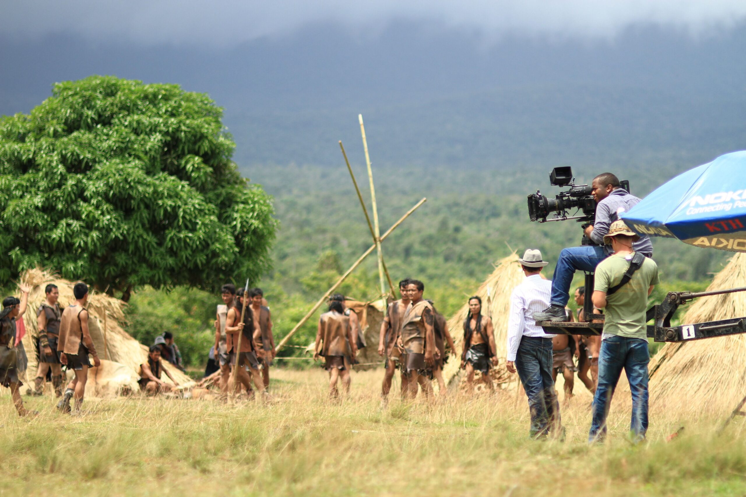 Potensi Film Indonesia, Bagaimana Film Lokal Mampu Menguasai Bioskop Tanah Air? 1 Produksi film Indonesia sebagai gambaran perkembangan industri perfilman nasional dan potensi film lokal di bioskop Tanah Air.